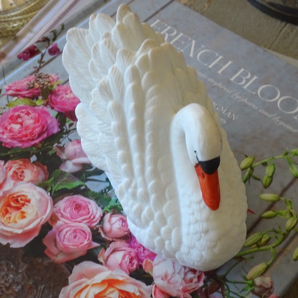 Vintage 1980s Royal Heritage White Ceramic Porcelain Swan Lake Cottagecore Decor
